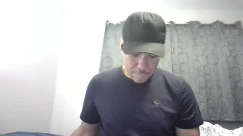 Snapshot of dominicanorico chatting on 12/28/24, 05:23 luis online show from 12/28/24, 05:23