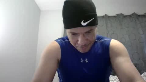 Snapshot of dominicanorico chatting on 01/23/25, 01:41 luis online show from 01/23/25, 01:41