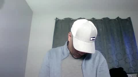 Snapshot of dominicanorico chatting on 11/06/25, 04:35 luis online show from 11/06/25, 04:35