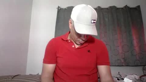 Snapshot of dominicanorico chatting on 11/09/25, 02:54 luis online show from 11/09/25, 02:54