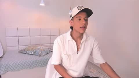 Snapshot of dominicjonnes chatting on 02/23/26, 07:33 dominicjonnes online show from 02/23/26, 07:33