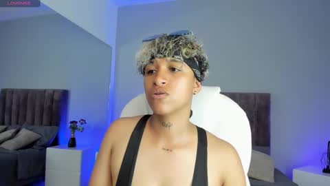 Snapshot of dominick_joness chatting on 01/18/25, 11:00 Dominick  online show from 01/18/25, 11:00