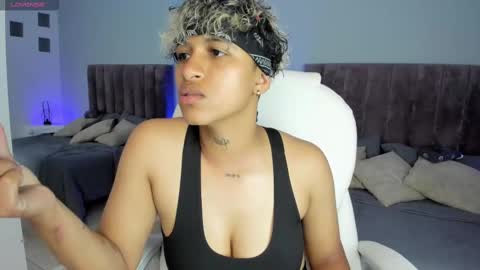 Snapshot of dominick_joness chatting on 01/19/25, 02:04 Dominick  online show from 01/19/25, 02:04