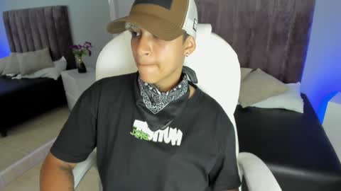 Snapshot of dominick_joness chatting on 01/29/25, 11:46 Dominick  online show from 01/29/25, 11:46