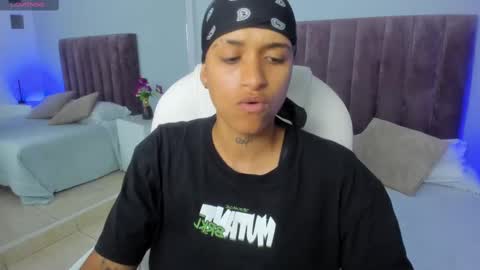 Snapshot of dominick_joness chatting on 02/10/25, 10:19 Dominick  online show from 02/10/25, 10:19
