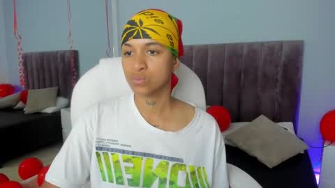 Snapshot of dominick_joness chatting on 02/15/25, 10:21 Dominick  online show from 02/15/25, 10:21