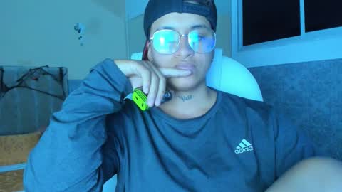 Snapshot of dominick_joness chatting on 10/15/25, 05:07 Dominick  online show from 10/15/25, 05:07