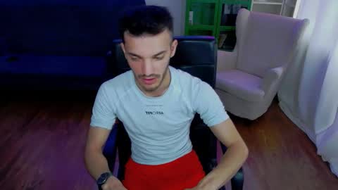 Snapshot of dominicvalente chatting on 10/24/25, 11:39 dominicvalente online show from 10/24/25, 11:39