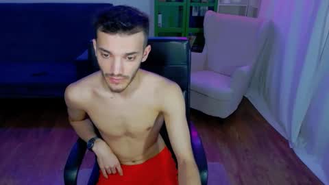 Snapshot of dominicvalente chatting on 10/25/25, 04:46 dominicvalente online show from 10/25/25, 04:46