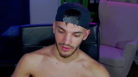 Snapshot of dominicvalente chatting on 11/08/25, 02:23 dominicvalente online show from 11/08/25, 02:23