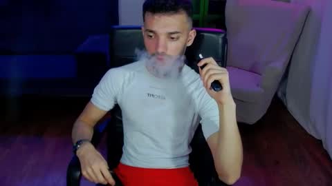 Snapshot of dominicvalente chatting on 11/09/25, 10:08 dominicvalente online show from 11/09/25, 10:08