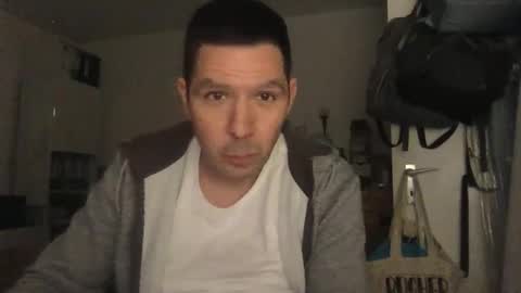 Snapshot of dominik_home chatting on 10/21/25, 07:25 dominik_home online show from 10/21/25, 07:25