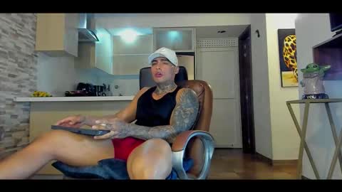 Only fans Ronnie col---InstaRonniecolleman  online show from 11/15/25, 03:04