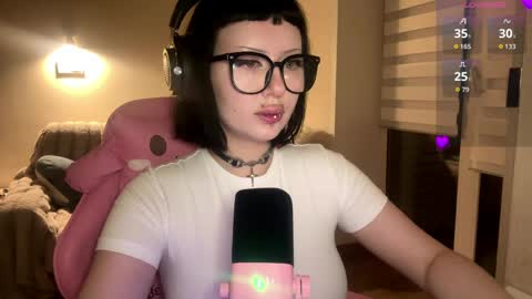 Snapshot of dominiquebreakey chatting on 05/13/26, 04:04 Cati online show from 05/13/26, 04:04