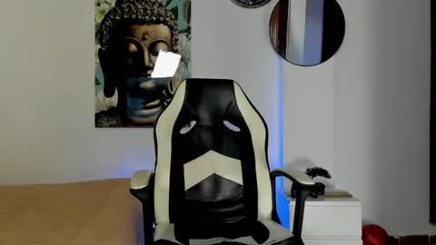 Snapshot of dominyck_ chatting on 07/08/26, 05:01 dominyck_ online show from 07/08/26, 05:01