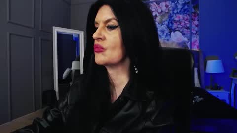 Snapshot of dommelisa chatting on 02/24/26, 10:52 Dom Melisa online show from 02/24/26, 10:52