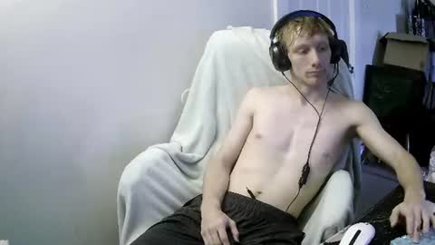 Snapshot of domohead0 chatting on 07/12/26, 07:05 dom online show from 07/12/26, 07:05