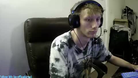 Snapshot of domohead0 chatting on 07/18/26, 12:37 dom online show from 07/18/26, 12:37