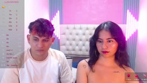 Snapshot of dona_and_carl2 chatting on 12/04/25, 05:32 DONA Y CARL online show from 12/04/25, 05:32