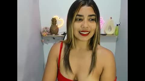 dona_tella online show from 04/14/26, 06:36