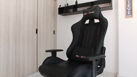 Snapshot of donn_cruz chatting on 03/31/26, 04:07 Victor online show from 03/31/26, 04:07