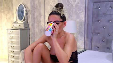 Donna online show from 02/07/25, 11:34