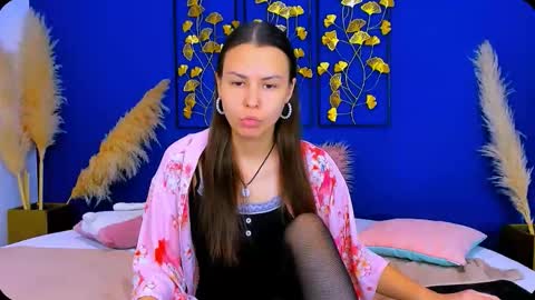 Donna Won online show from 10/11/25, 09:02