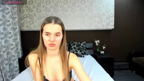 Snapshot of donnaaa_evans chatting on 12/02/24, 03:04 Donna On GMT2 Mon-Fri 3-9 AM online show from 12/02/24, 03:04