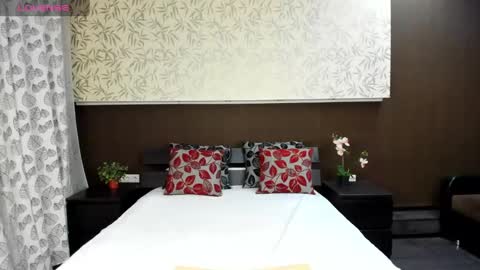 Snapshot of donnaaa_evans chatting on 12/05/24, 12:08 Donna On GMT2 Mon-Fri 3-9 AM online show from 12/05/24, 12:08