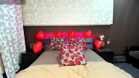 Snapshot of donnaaa_evans chatting on 02/17/25, 03:04 Donna On GMT2 Mon-Fri 3-9 AM online show from 02/17/25, 03:04