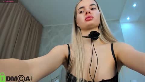 Donna On GMT2 Mon-Fri 3-9 AM online show from 11/26/25, 12:22