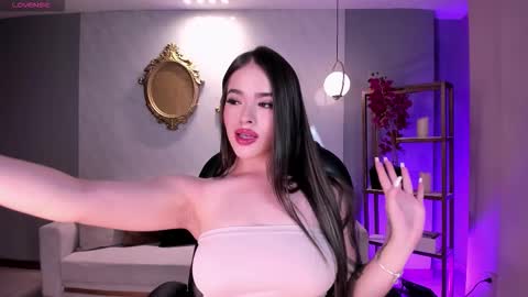  Donna Stonne  online show from 10/24/25, 04:09