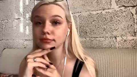 Snapshot of donnettakeblish chatting on 10/16/25, 08:15 Stella online show from 10/16/25, 08:15