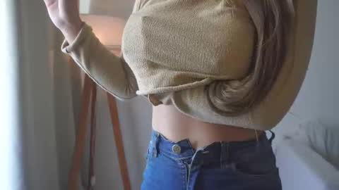 Donatella online show from 10/29/25, 12:40