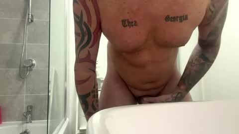 Snapshot of donnylove69 chatting on 02/02/25, 09:34 Panties and stockings tranny online show from 02/02/25, 09:34