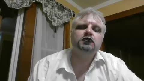 Snapshot of donseanh chatting on 11/01/25, 04:25 The Don online show from 11/01/25, 04:25