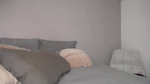 Iara online show from 12/06/24, 02:13