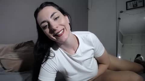 Iara online show from 02/02/25, 11:00