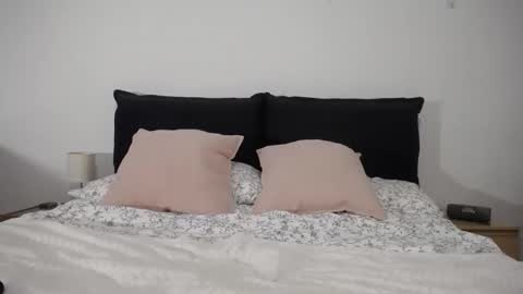 Iara online show from 09/26/25, 09:30