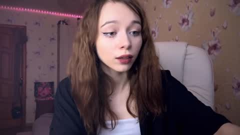 Snapshot of dontoke_ chatting on 02/20/25, 03:41 Nicole online show from 02/20/25, 03:41