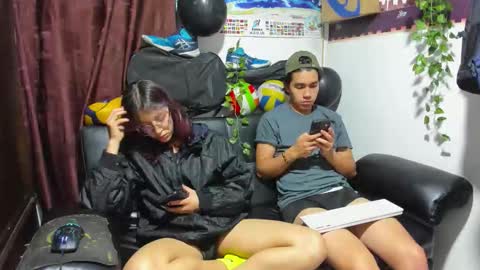 Snapshot of donuts_dd chatting on 09/12/25, 07:52 Donuts DD online show from 09/12/25, 07:52