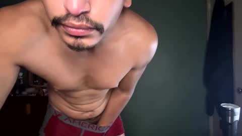 Snapshot of donvergasputo chatting on 12/20/25, 10:55 Roberto online show from 12/20/25, 10:55