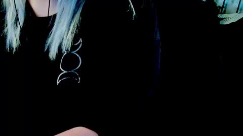 Snapshot of doomednympho chatting on 10/26/25, 08:48 DOOM online show from 10/26/25, 08:48