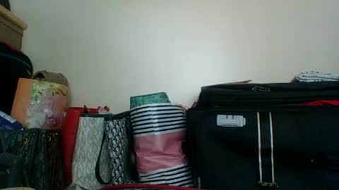 dora05191 online show from 09/28/25, 11:26