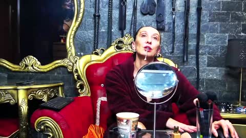 Snapshot of doramoore chatting on 12/11/24, 06:04 Dora Moore online show from 12/11/24, 06:04