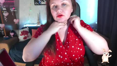 Snapshot of doraross chatting on 04/12/26, 01:49 Dora online show from 04/12/26, 01:49