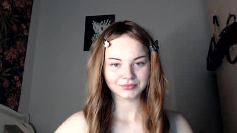 Snapshot of doratixx0 chatting on 05/31/26, 08:54 dorati online show from 05/31/26, 08:54