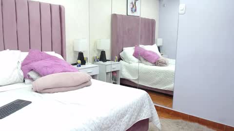 Snapshot of dorettaacreman chatting on 11/26/25, 01:23 Anny online show from 11/26/25, 01:23