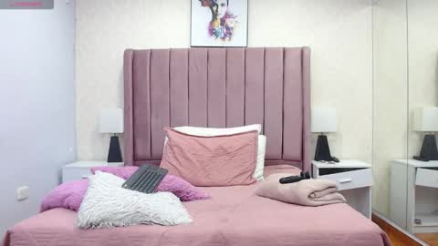 Snapshot of dorettaacreman chatting on 03/24/26, 02:44 Anny online show from 03/24/26, 02:44