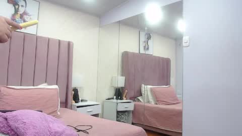 Snapshot of dorettaacreman chatting on 04/06/26, 12:50 Anny online show from 04/06/26, 12:50